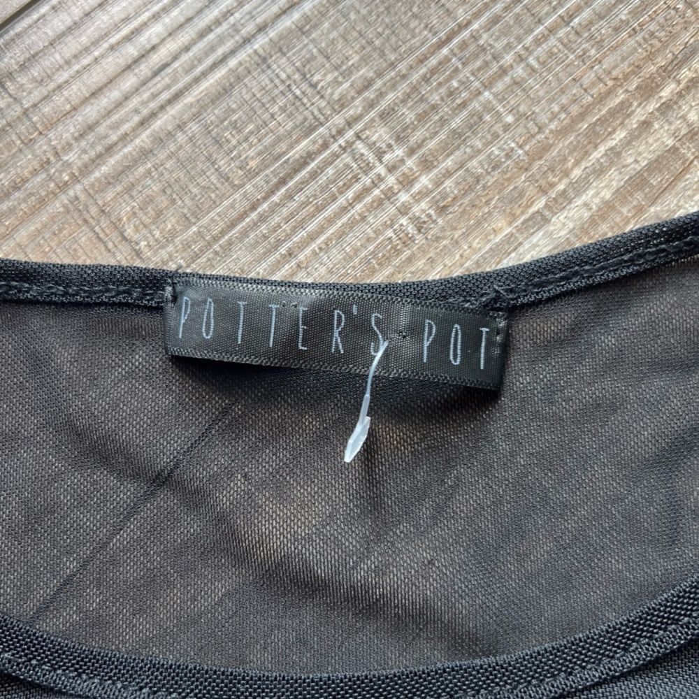 Black Floral Embroidered Women's Top - Picture 3 of 6